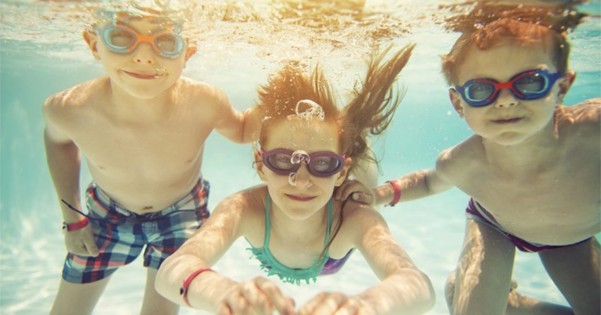 Guide to Safe Swimming for Kids in Cancun