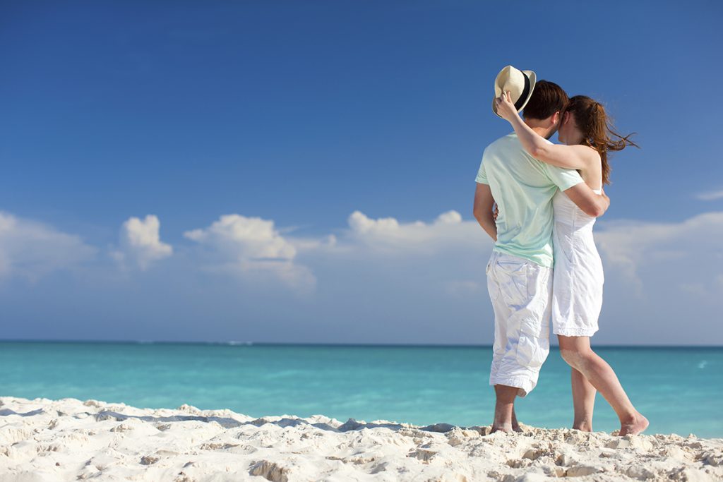 couple-in-cancun