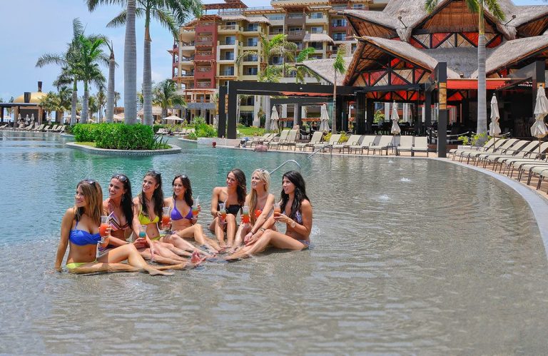 No Boys Allowed – Sophisticated Stagette Vacation in Cancun!|Luxury Suites - Villa del Palmar Cancun|Luxury Suites - Villa del Palmar Cancun|Luxury Suites - Villa del Palmar Cancun||Spa Days|Best Bachelor Party in Cancun|Day Trips