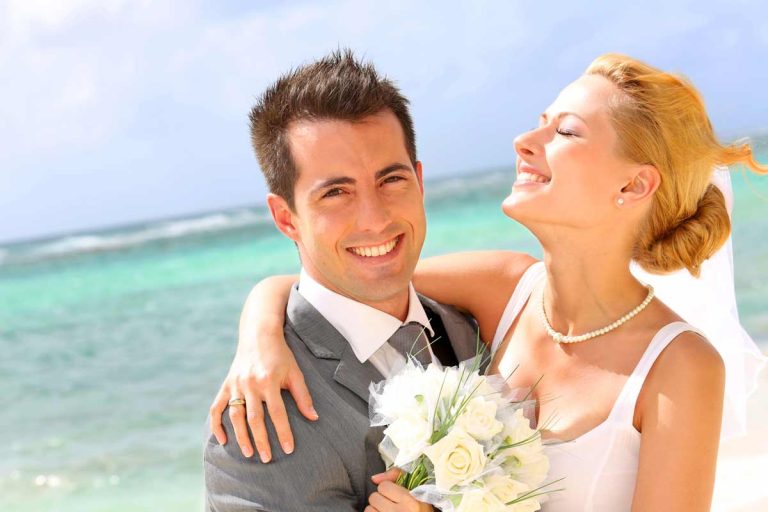 Best Beach Wedding Hairstyles|Buns|Chignon|Wedding Braids|Gibson Roll|Side Swept