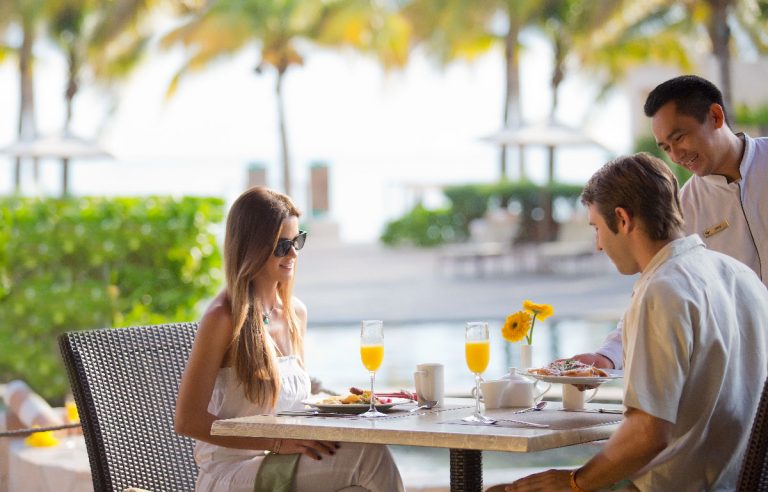 The Restaurants at Villa del Palmar Cancun|Palmita Deli|24 Hours Room Service|
