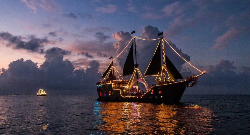 Cancun Tours for New Year’s Eve on a Pirate Ship||Awesome Fireworks Displays|