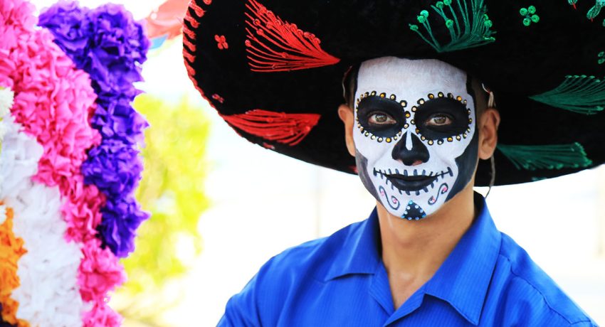 Halloween Vs Mexico Day of the Dead|What happens on the Day of the Dead?|What happens on the Day of the Dead?|What happens on the Day of the Dead?|What happens on the Day of the Dead?|¿En qué se diferencia Halloween del día de los Muertos en México?||||Aztec and Pagan Influences|