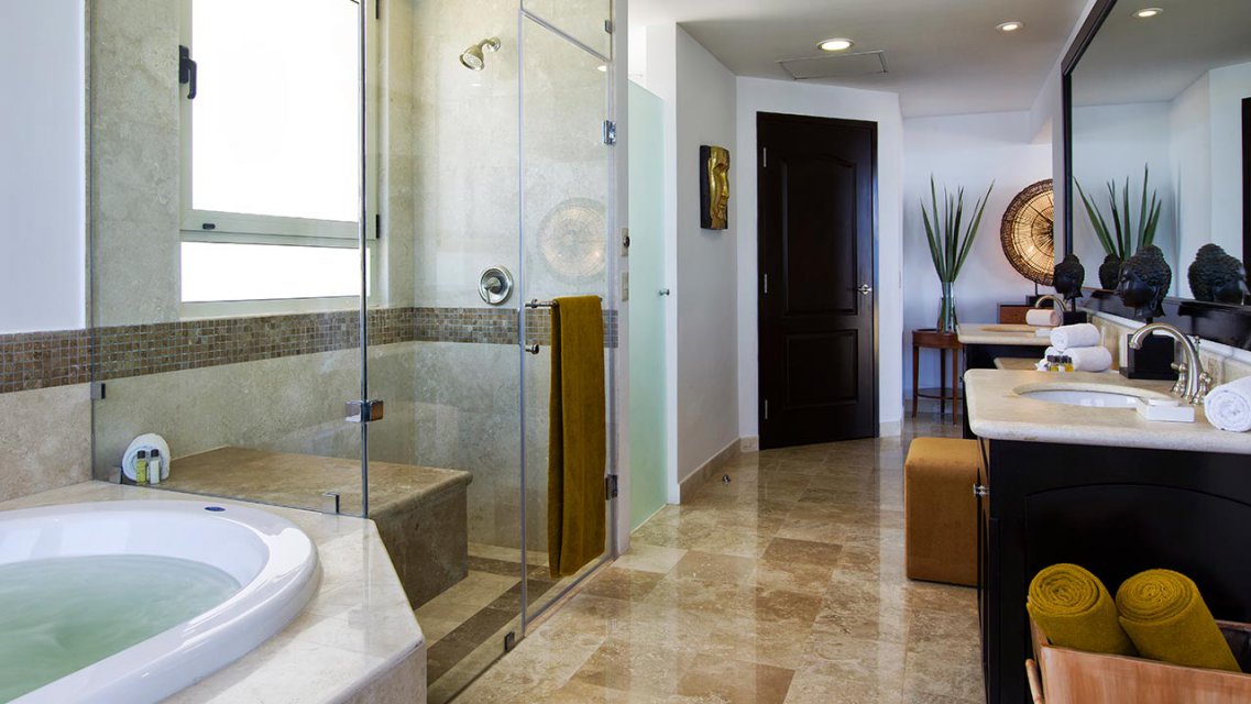 three bedroom penthouse bathroom amenities