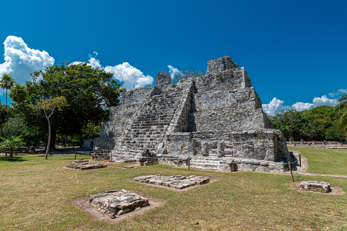 10-Mayan-Ruins-Near-Costa-Mujeres-El-Meco