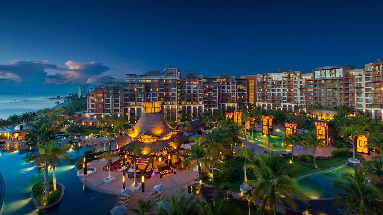 Villa del Palmar Cancun beachfront location
