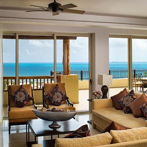 Living Room 3 Bedroom Penthouse Villa del Palmar Cancún