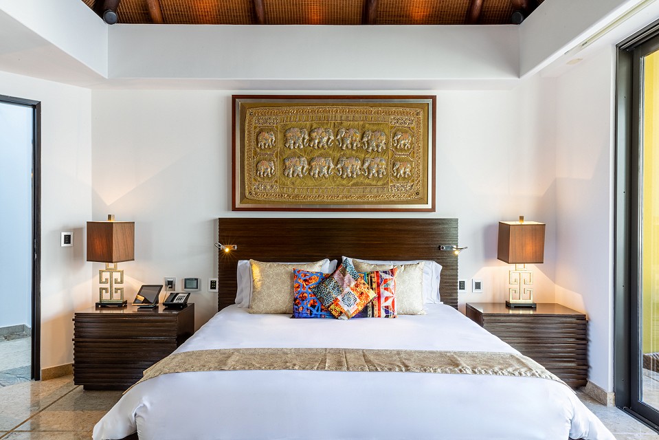 grand penthouse king size bed