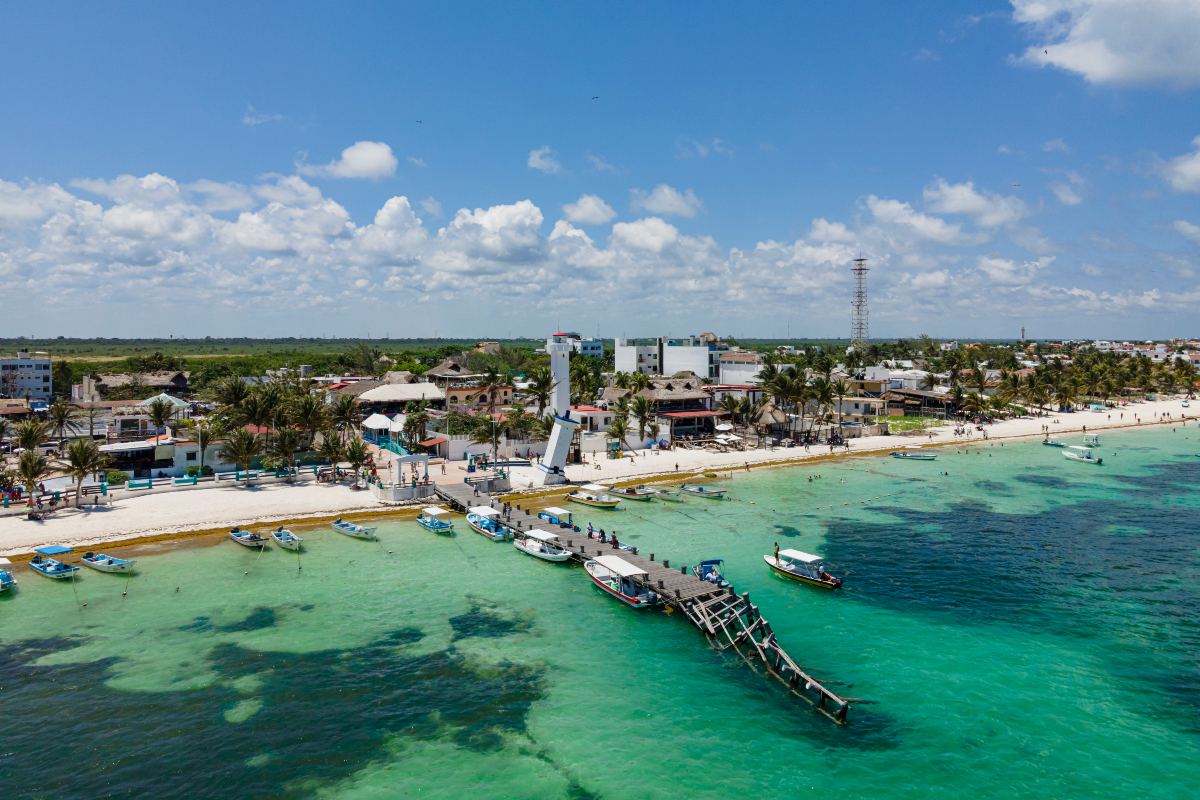 Top-10-Safe-Places-to-Stay-Near-Cancun-Playa-Moleros