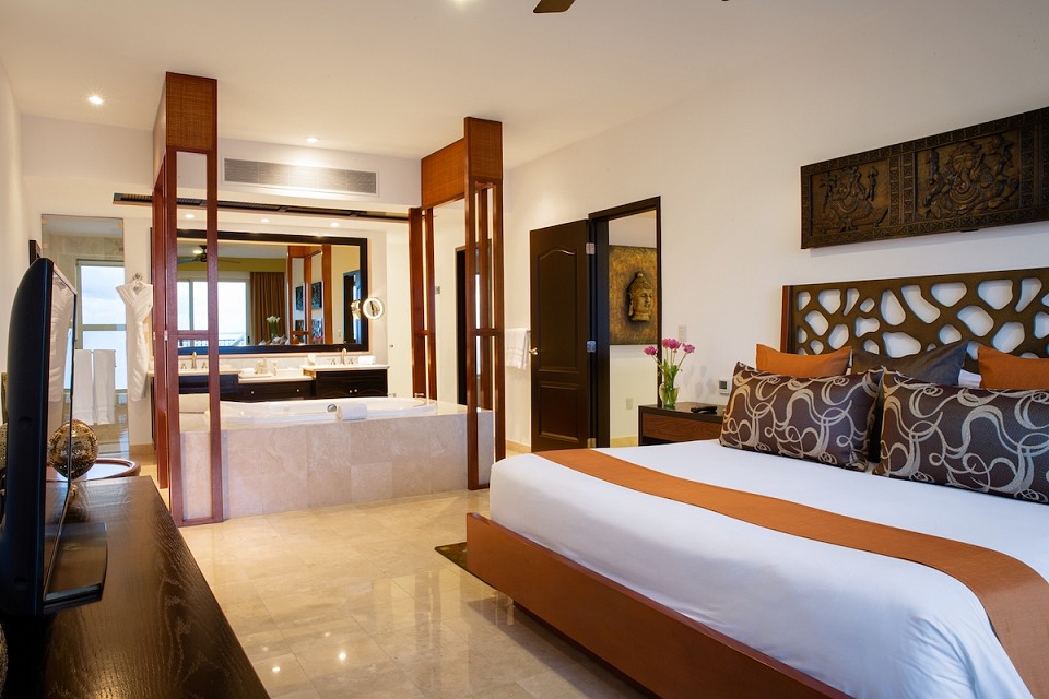 three bedroom king size bed in suite bath