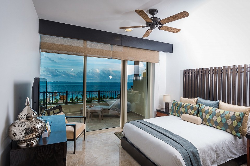 secondary bedroom with private terrace