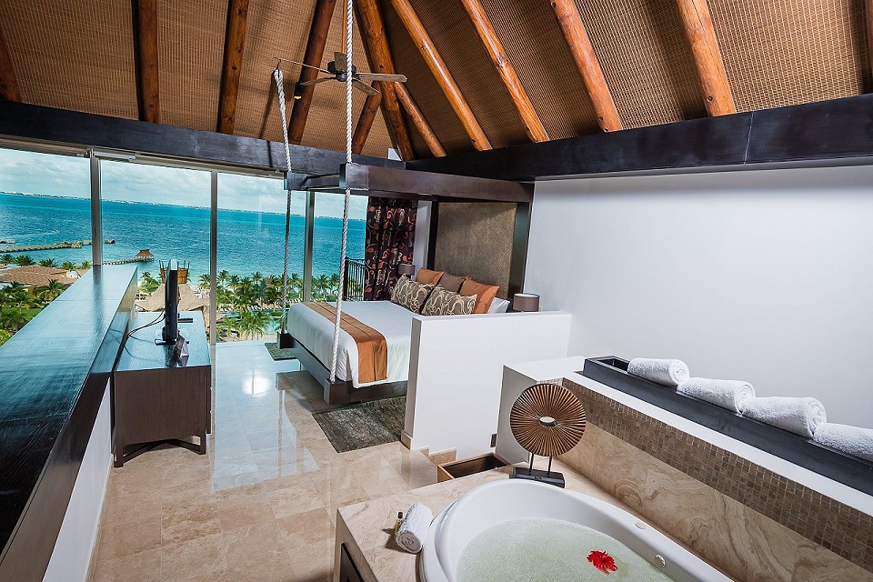 one bedroom with queen size bed